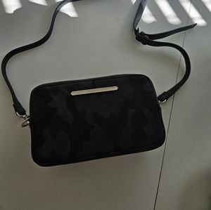 Steve madden camo crossbody
